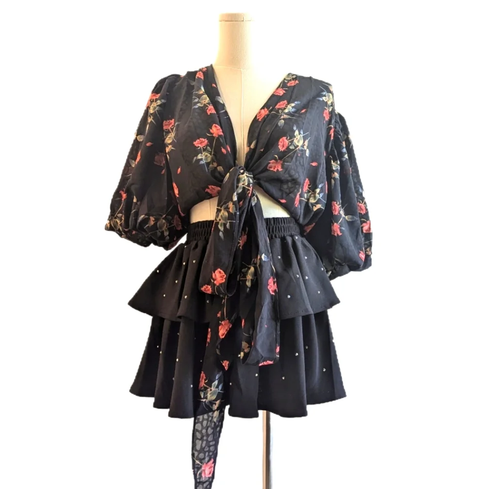 ๐ Couture ๐ black floral blouse and black ruffled mini skirt set - Picture 1 of 16